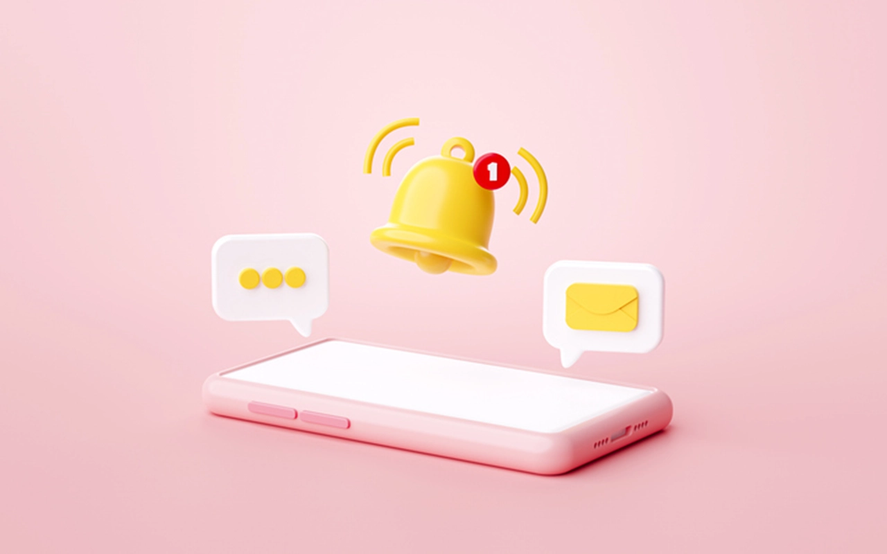 푸시 알림 vs 문자 메시지｜우리 고객에게 도달하는 최적의 채널은?